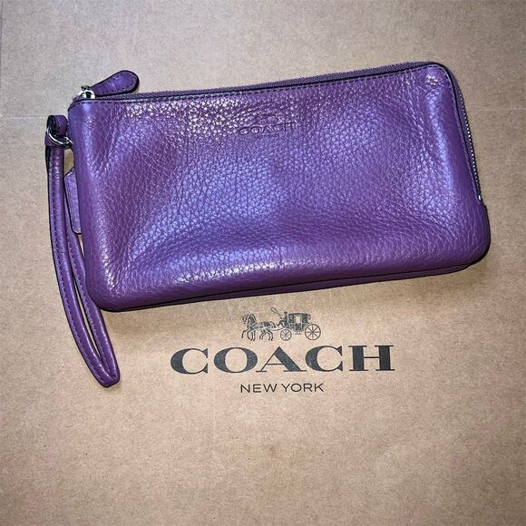 COACH Leather Wristlet Purple Pebble Double Zip Wallet AUTHENTIC - Picture 1 of 4